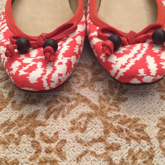 Talbots flats 6 1/2 with bow - Picture 3 of 7